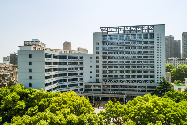 3868la天河总站(集团)股份有限公司 - Make It Possible