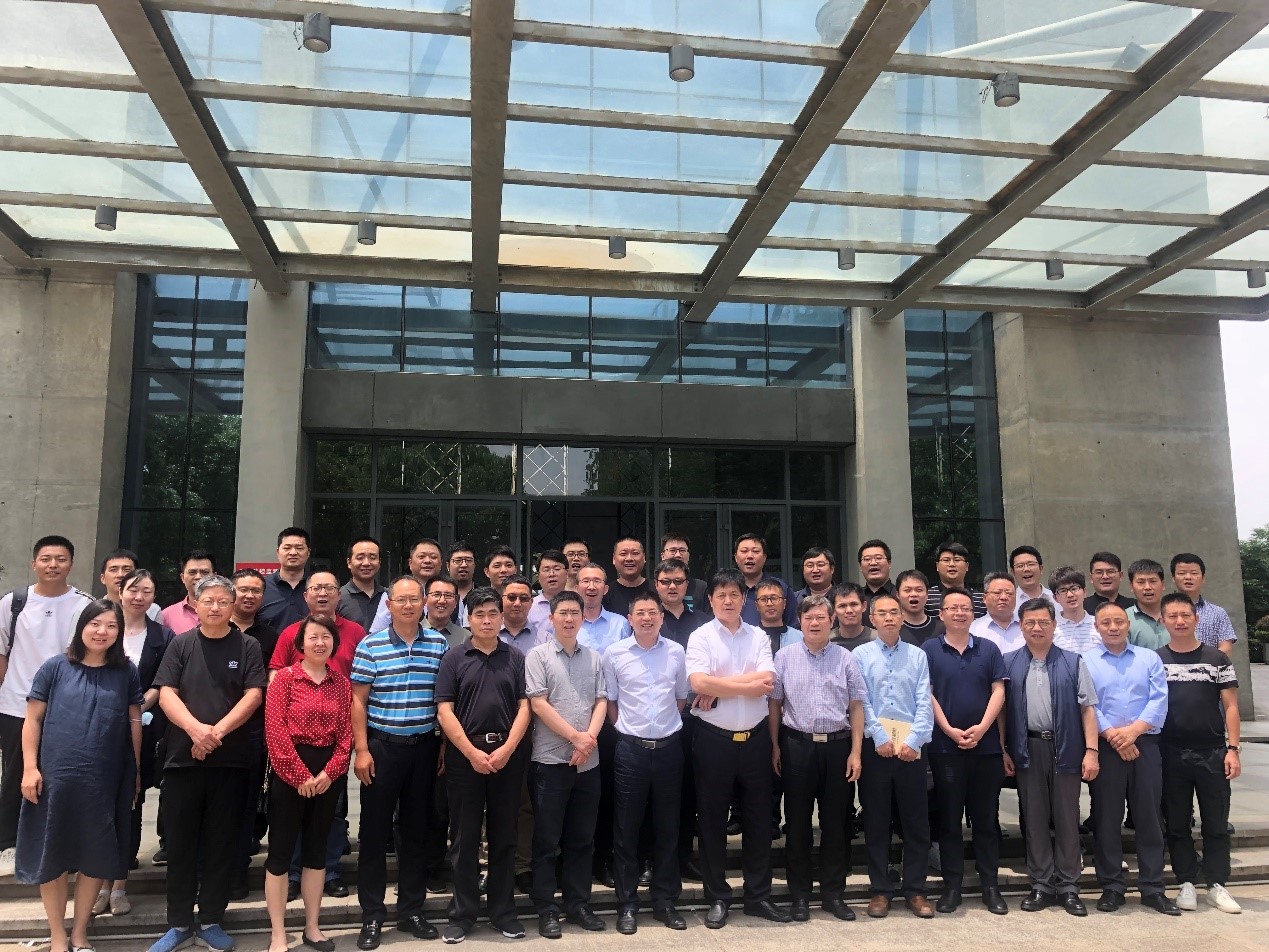 3868la银河总站第十六次营销工作会议合影