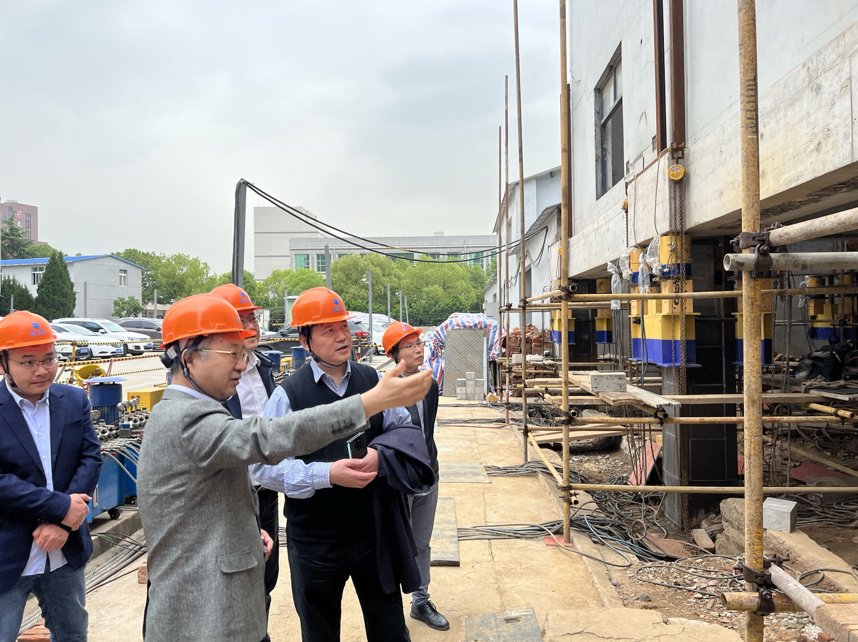 3868la天河总站(集团)股份有限公司 - Make It Possible