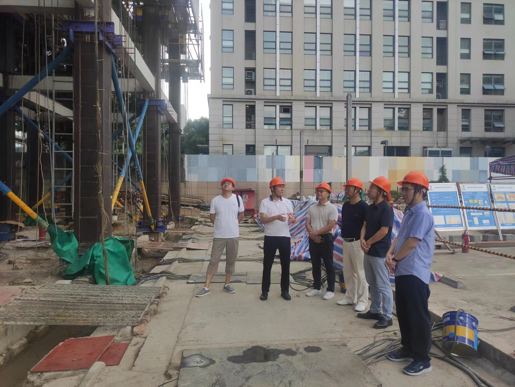 3868la天河总站(集团)股份有限公司 - Make It Possible