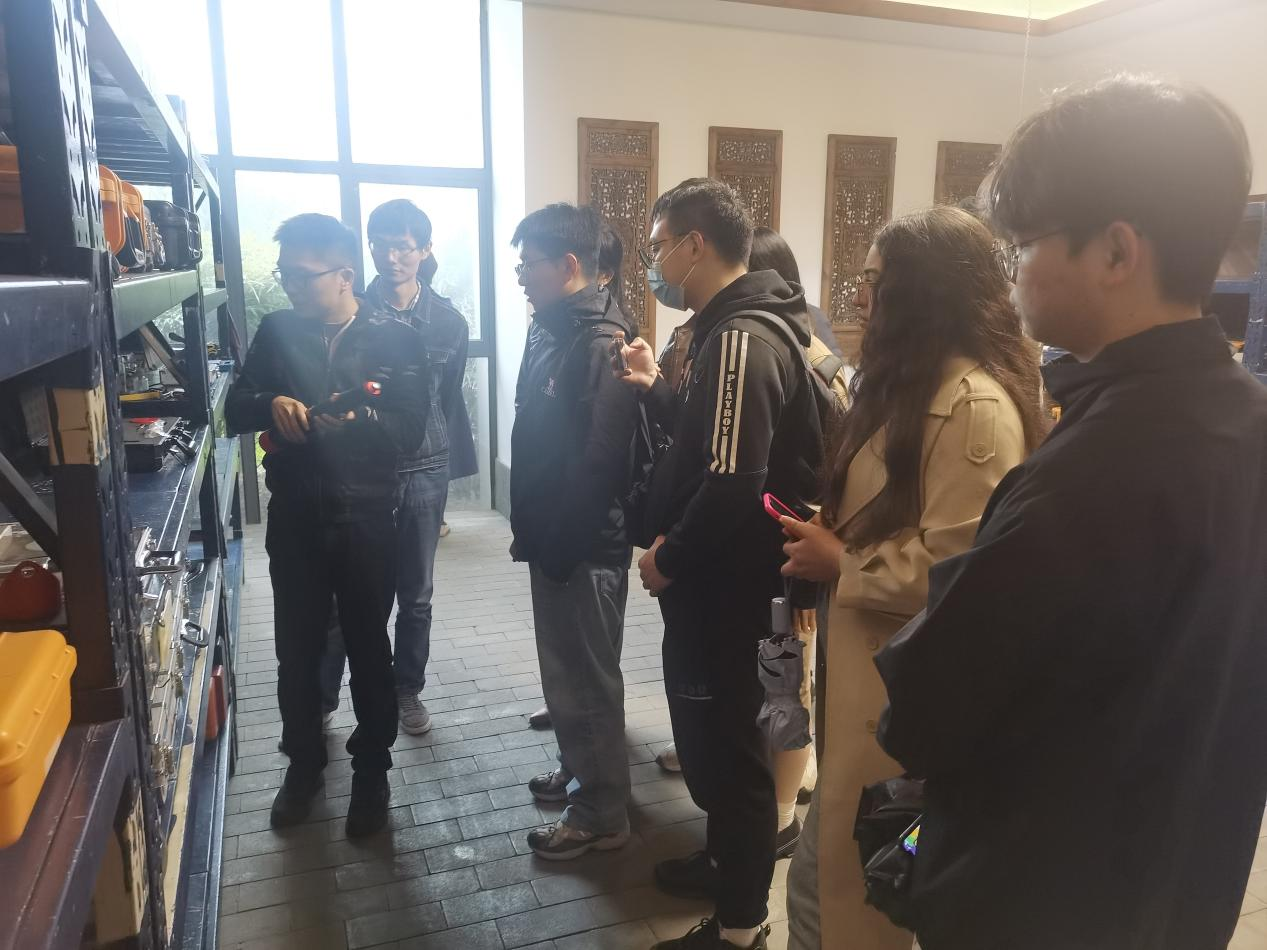 3868la天河总站(集团)股份有限公司 - Make It Possible